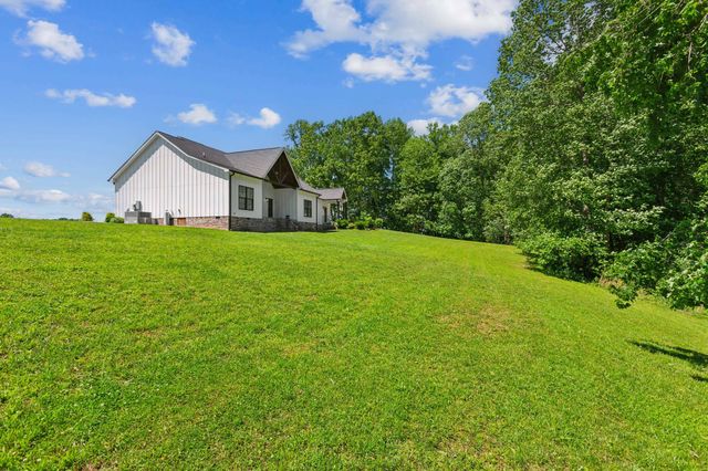 1930 Williams Rd, Lafayette, TN 37083