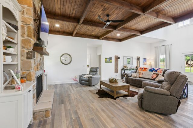 1930 Williams Rd, Lafayette, TN 37083