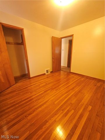 2177 Green Ridge Drive, Wickliffe, OH 44092