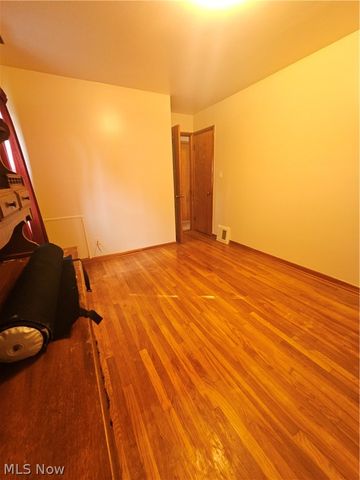 2177 Green Ridge Drive, Wickliffe, OH 44092