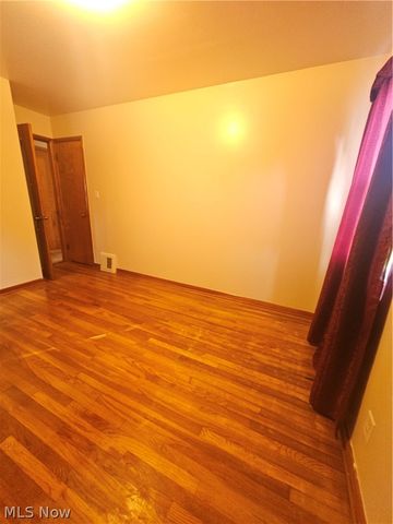 2177 Green Ridge Drive, Wickliffe, OH 44092