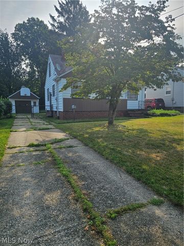 2177 Green Ridge Drive, Wickliffe, OH 44092