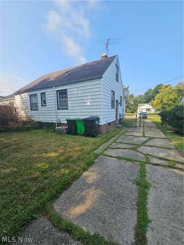 2177 Green Ridge Drive, Wickliffe, OH 44092