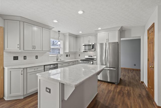 826 Elgin Circle, Pickerington, OH 43147