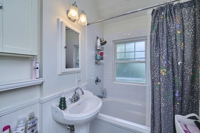 41 Lynde Ave, Melrose, MA 02176