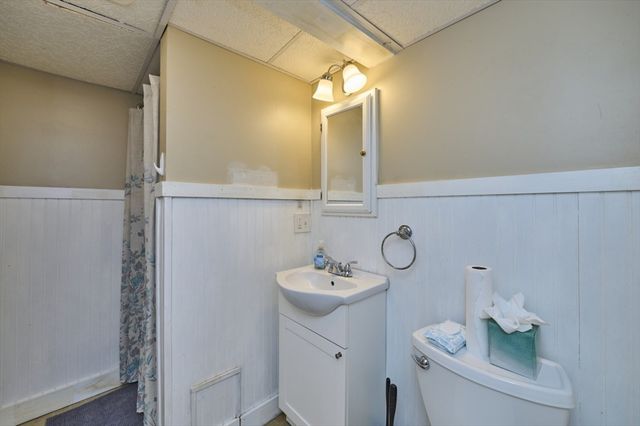 41 Lynde Ave, Melrose, MA 02176