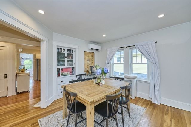41 Lynde Ave, Melrose, MA 02176