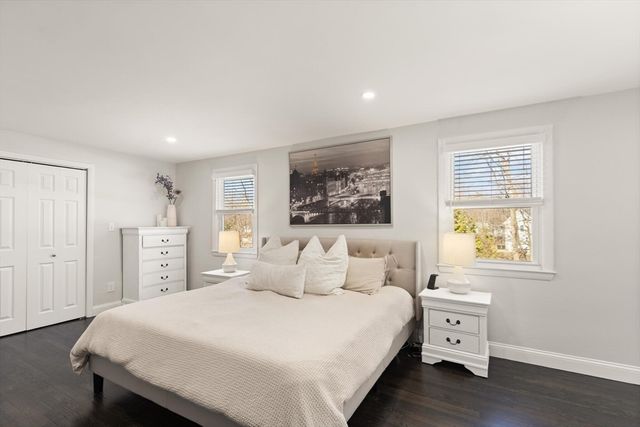 7 Manning Rd, Chelmsford, MA 01824