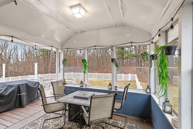 7 Manning Rd, Chelmsford, MA 01824