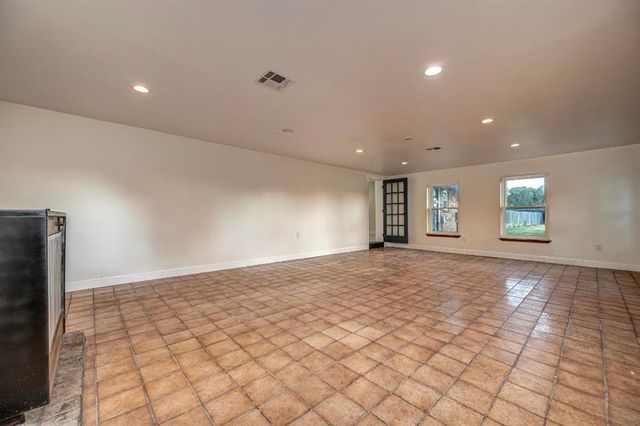 3325 S Lightner Lane, Oklahoma City, OK 73179