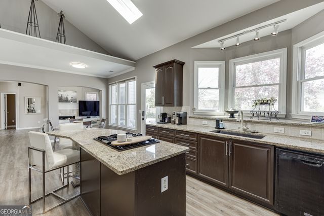 3795 Regal Oaks Drive, Suwanee, GA 30024