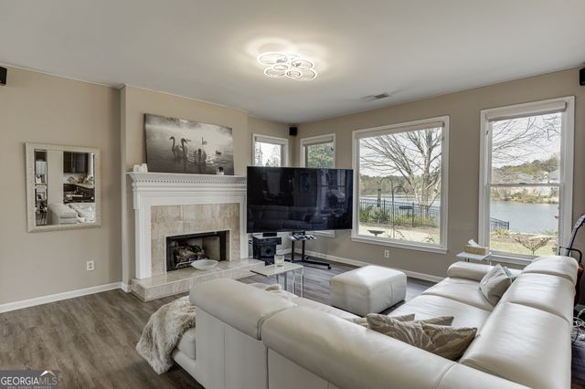 3795 Regal Oaks Drive, Suwanee, GA 30024