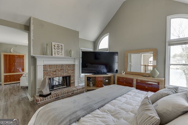 3795 Regal Oaks Drive, Suwanee, GA 30024