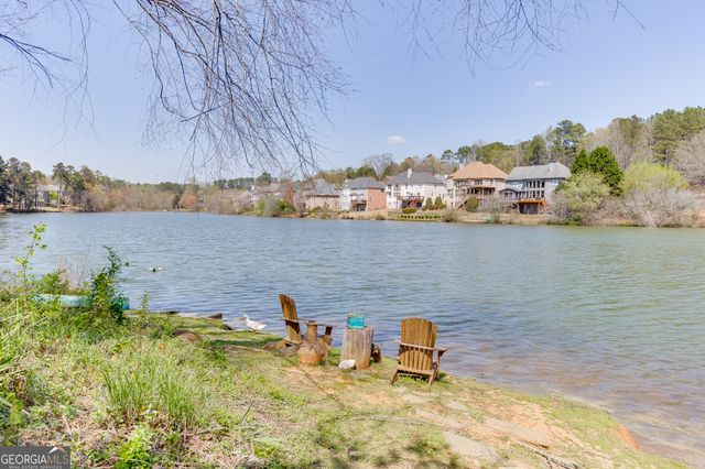 3795 Regal Oaks Drive, Suwanee, GA 30024