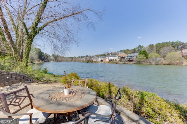 3795 Regal Oaks Drive, Suwanee, GA 30024