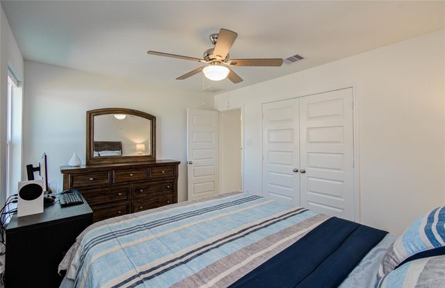 2816 Oakheath Crest Court, Pearland, TX 77089