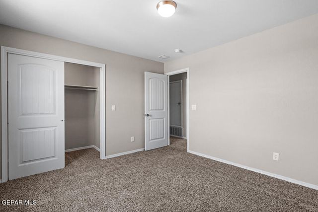 806 HC Gilbert Minjares Drive A, Socorro, TX 79927