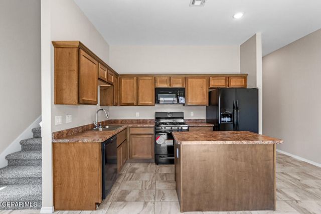 806 HC Gilbert Minjares Drive A, Socorro, TX 79927