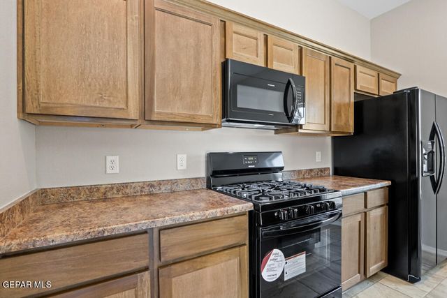 806 HC Gilbert Minjares Drive A, Socorro, TX 79927