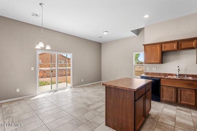 806 HC Gilbert Minjares Drive A, Socorro, TX 79927
