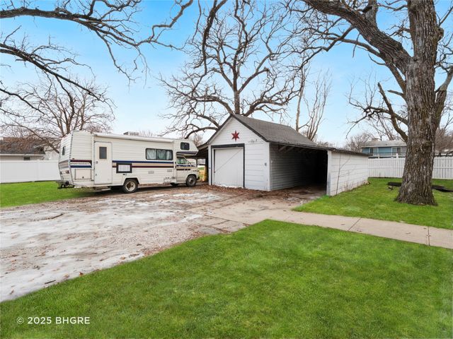 1206 S Elm Street, Jefferson, IA 50129