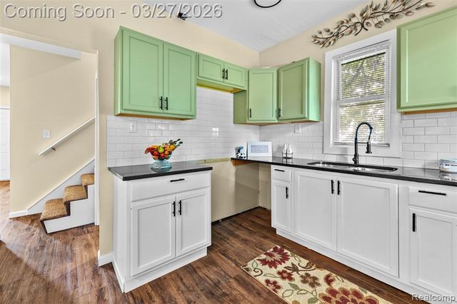 3196 Helen Street, Detroit, MI 48207