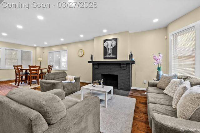 3196 Helen Street, Detroit, MI 48207