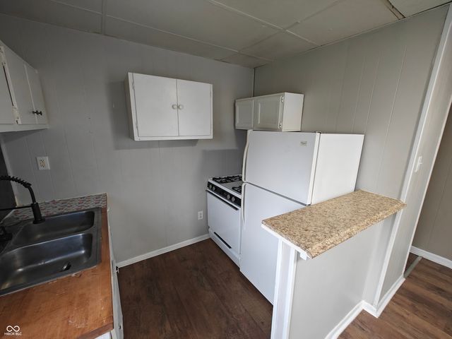 106 W Pennsylvania Street, Shelbyville, IN 46176