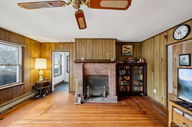 82 Vernon Avenue, East Norwich, NY 11732