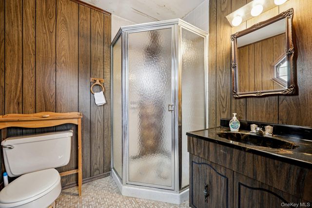 82 Vernon Avenue, East Norwich, NY 11732