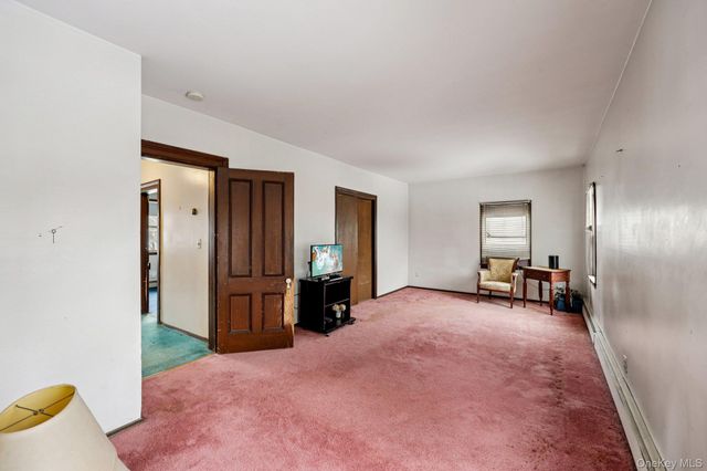 82 Vernon Avenue, East Norwich, NY 11732