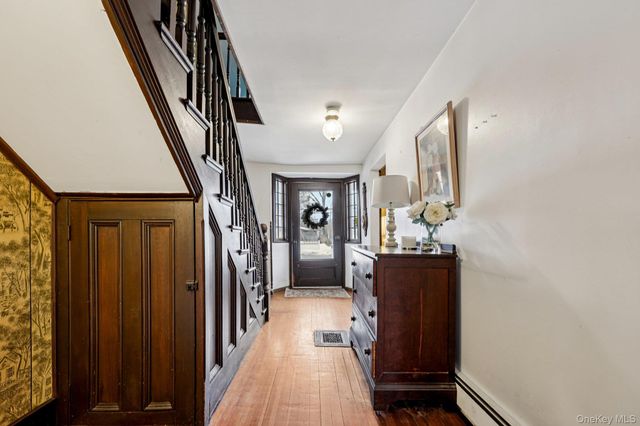 82 Vernon Avenue, East Norwich, NY 11732