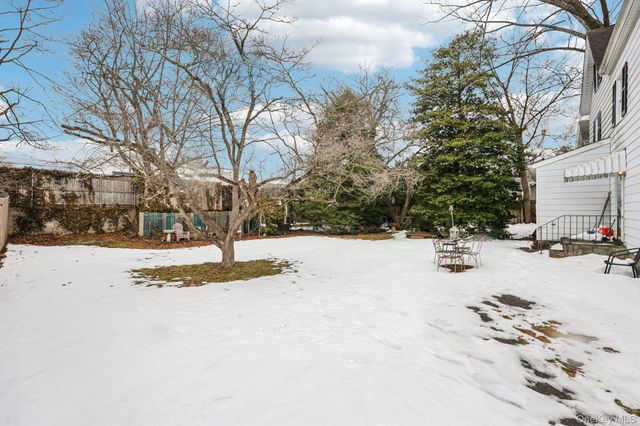 82 Vernon Avenue, East Norwich, NY 11732