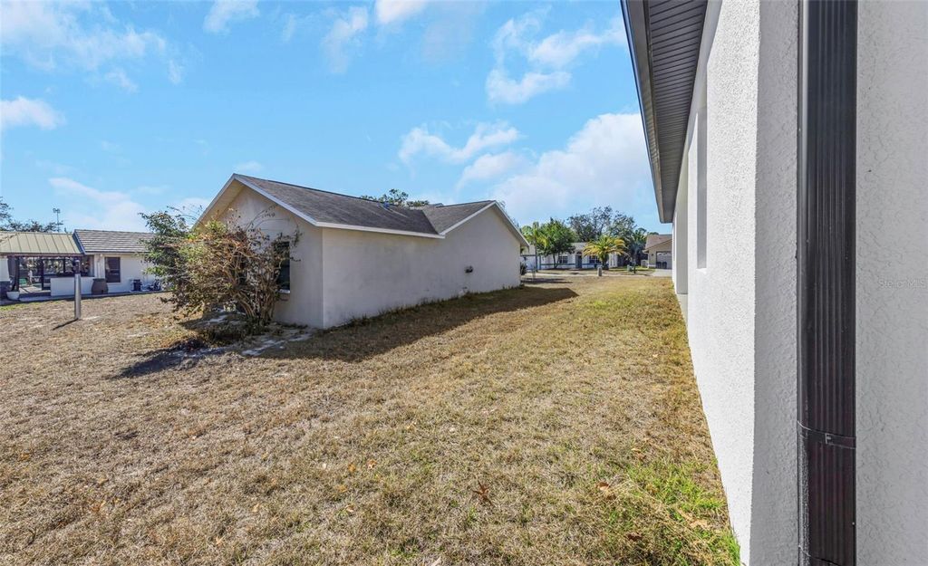 Image 12 of property listing at 18850 GREEN PARK ROAD, Hudson, FL 34667