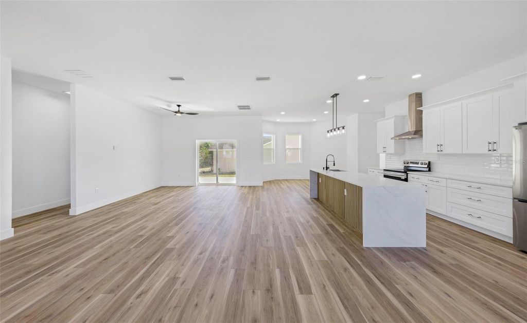 Image 13 of property listing at 18850 GREEN PARK ROAD, Hudson, FL 34667