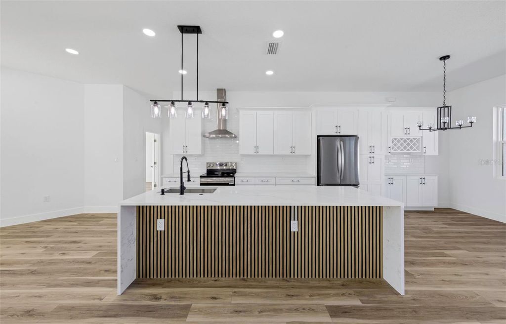 Image 16 of property listing at 18850 GREEN PARK ROAD, Hudson, FL 34667