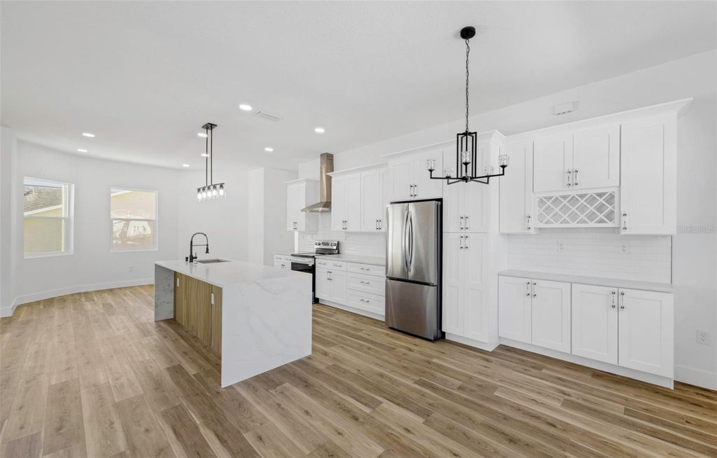 Image 18 of property listing at 18850 GREEN PARK ROAD, Hudson, FL 34667