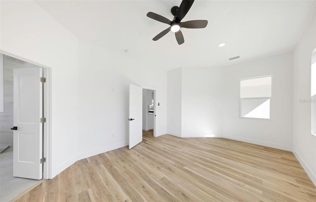 Image 29 of property listing at 18850 GREEN PARK ROAD, Hudson, FL 34667