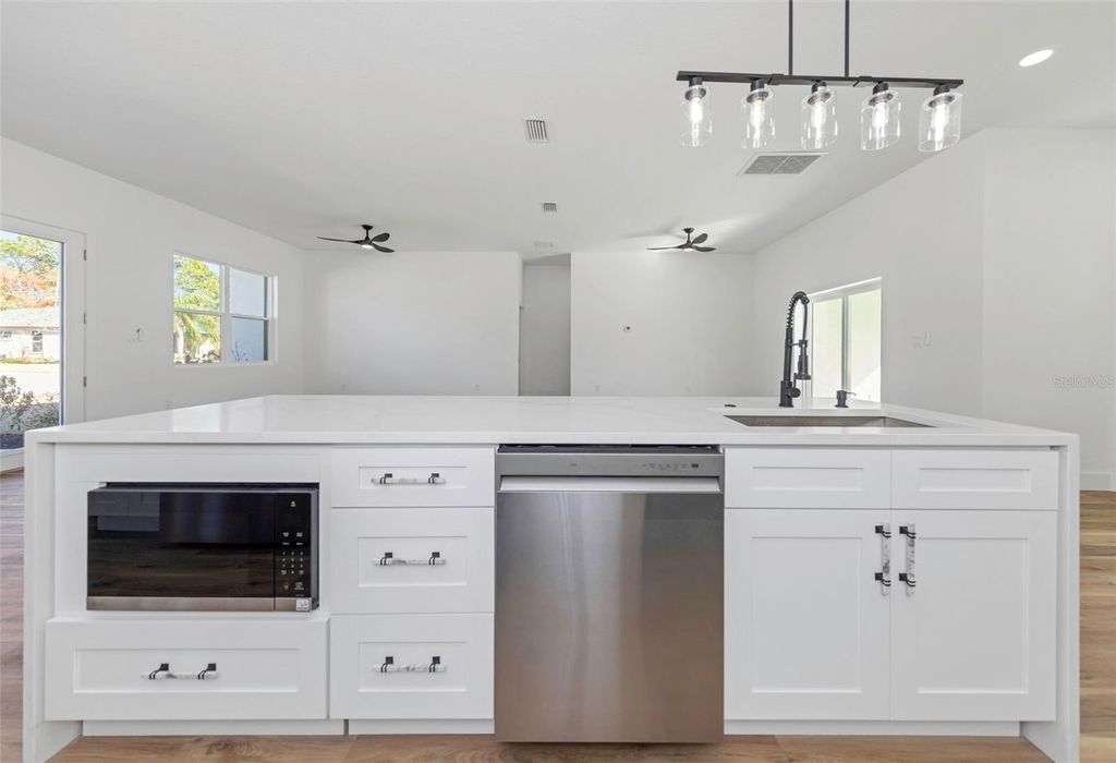 Image 51 of property listing at 18850 GREEN PARK ROAD, Hudson, FL 34667