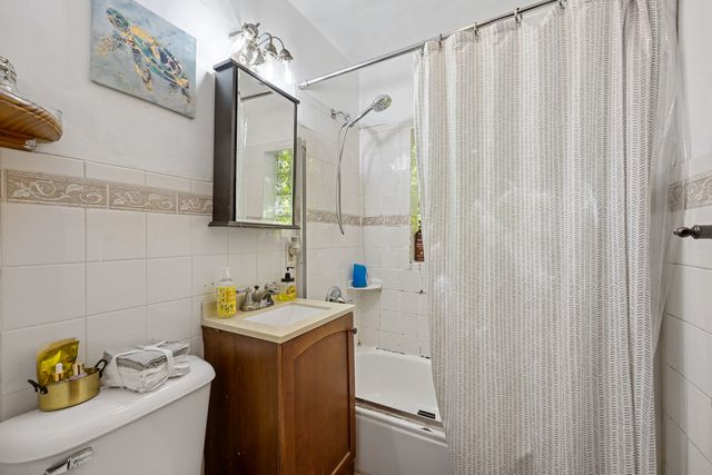 5050 S Lavergne Avenue, Chicago, IL 60638