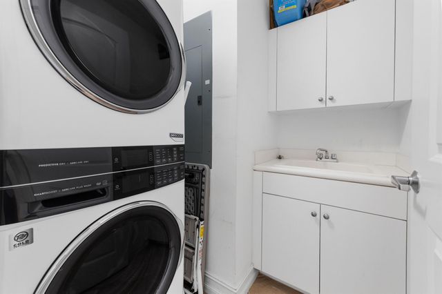 701 S Olive Avenue 1419, West Palm Beach, FL 33401