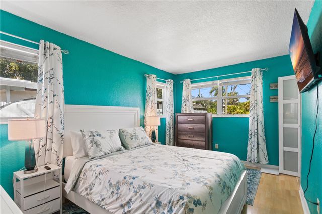 6881 Douglas Street, Hollywood, FL 33024