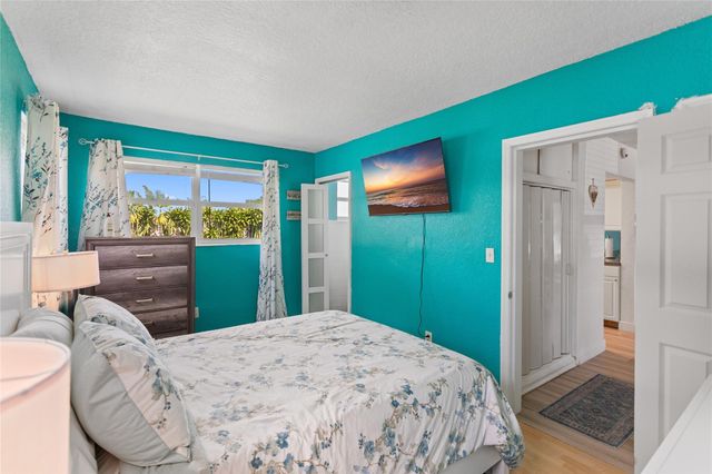 6881 Douglas Street, Hollywood, FL 33024