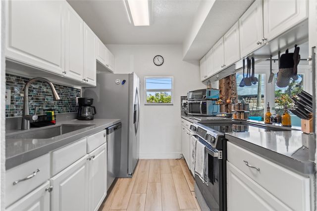 6881 Douglas Street, Hollywood, FL 33024