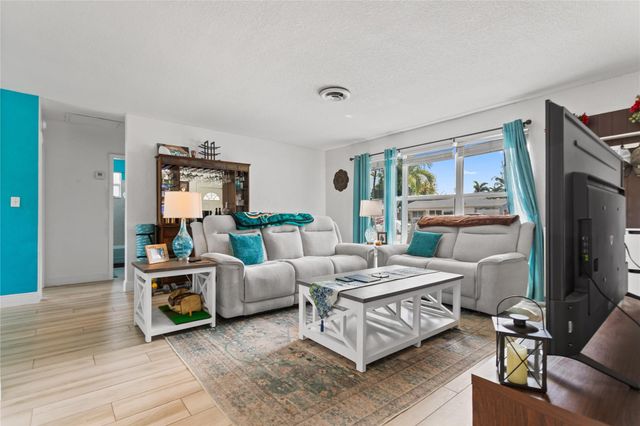 6881 Douglas Street, Hollywood, FL 33024