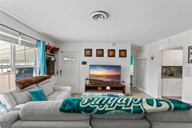 6881 Douglas Street, Hollywood, FL 33024