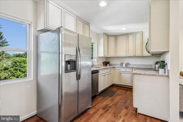 9235 HUMMINGBIRD TER, Gaithersburg, MD 20879