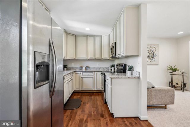 9235 HUMMINGBIRD TER, Gaithersburg, MD 20879