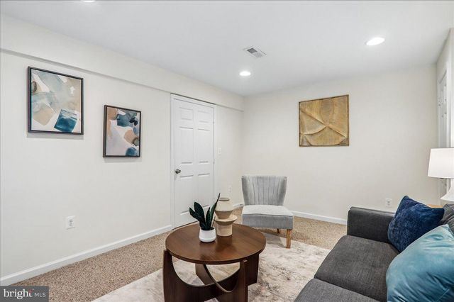 9235 HUMMINGBIRD TER, Gaithersburg, MD 20879
