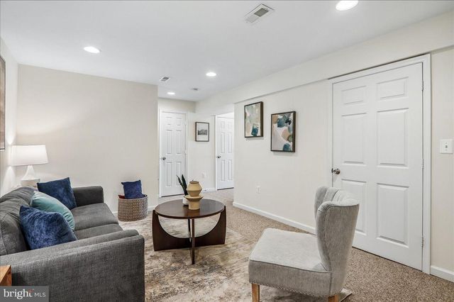 9235 HUMMINGBIRD TER, Gaithersburg, MD 20879